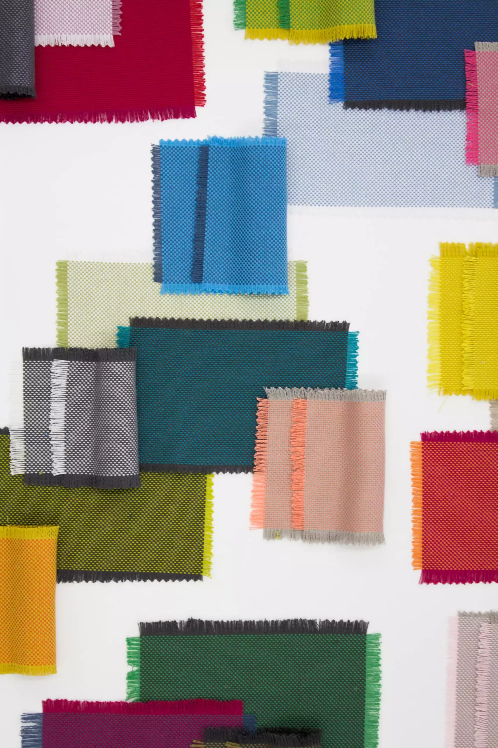 acousticpearls-focus-tissu-rideau-trevira-cs-armure-panier image 4