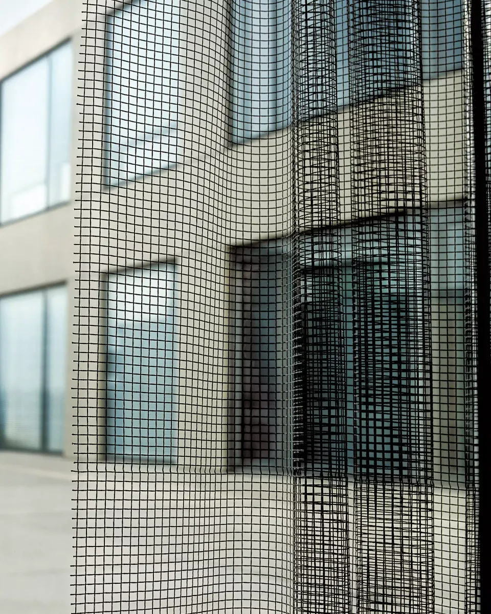 acousticpearls-malta-iii-tissu-rideau-maille-trevira-cs image 1