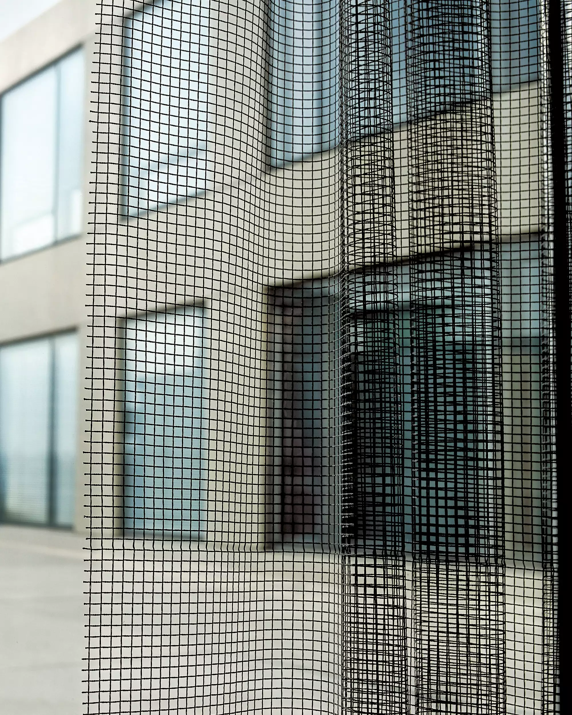 acousticpearls-malta-iii-tissu-rideau-maille-trevira-cs image 1