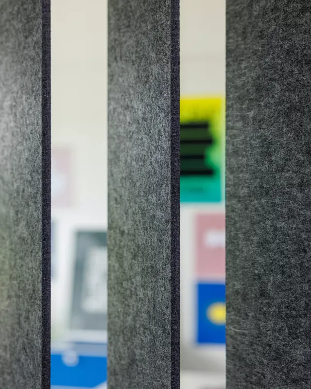 acousticpearls-acoustic-stripes-store-vertical-acoustique image 1