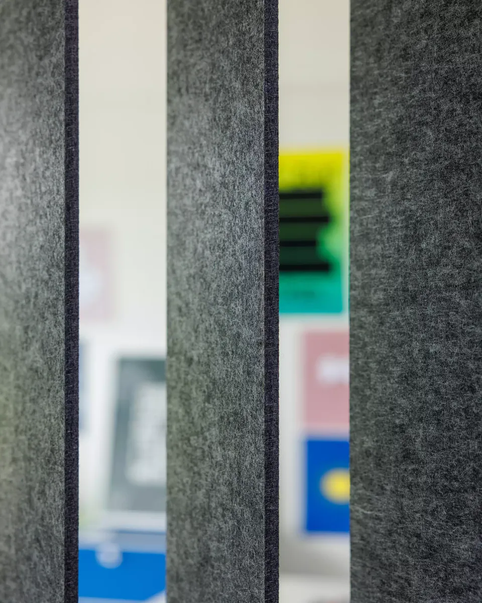 acousticpearls-acoustic-stripes-store-vertical-acoustique image 1