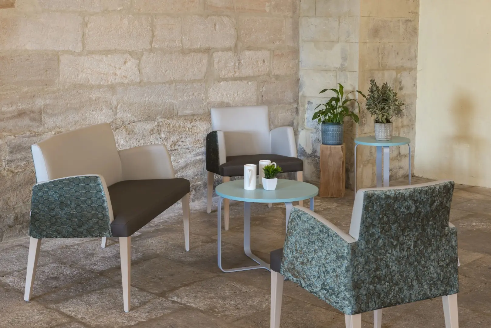 dlm-cr-ations-concini-2br-fauteuil-accoudoirs-h-tre-teint image 2